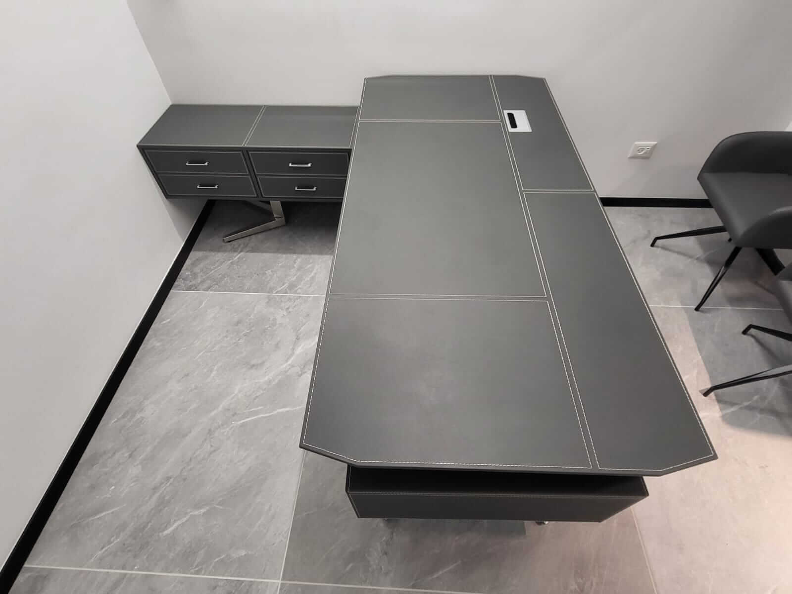 Cropped Faux leather Jacket