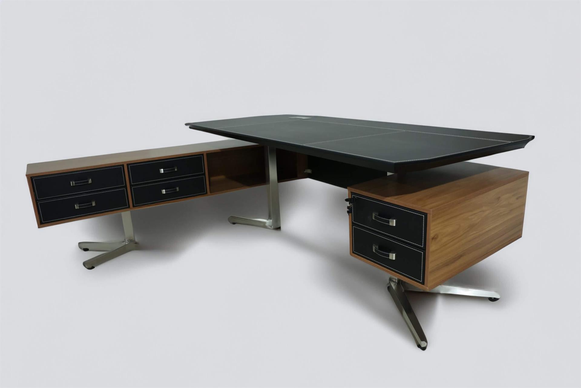 Cropped Faux leather Jacket