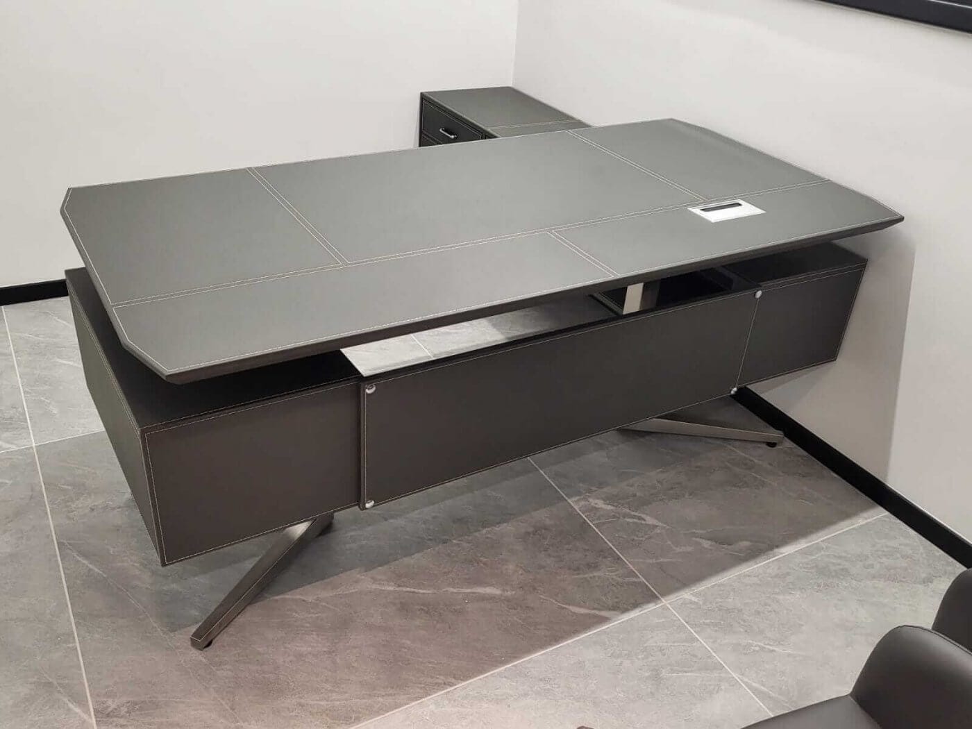 Cropped Faux leather Jacket